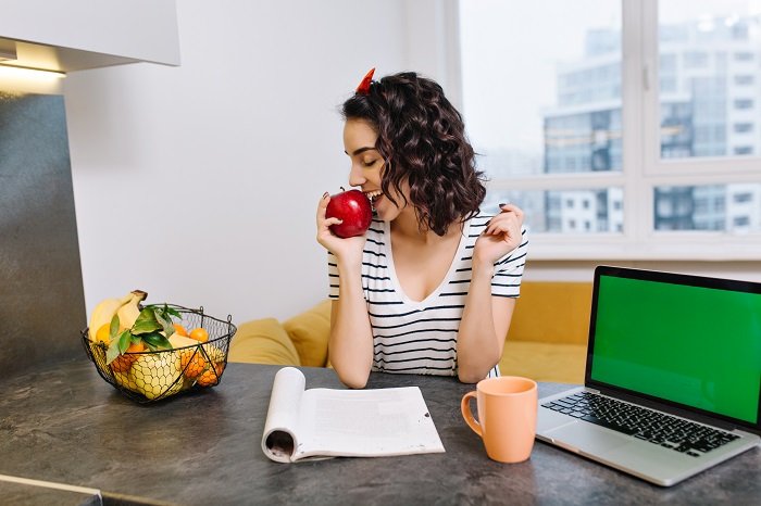 Living Well with Herpes: Healthy Habits for Confidence and Clarity